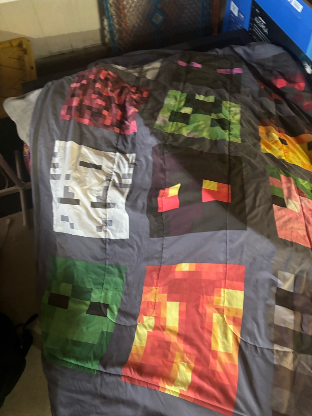 Gray Minecraft Pixel twin comforter set  reversible